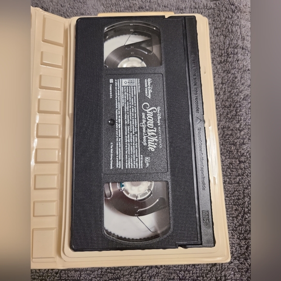 Disney Snow White and The Seven Dwarfs & 101 Dalmatians VHS - Picture 7 of 15